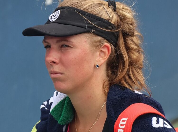 Magdalena Frech v Lucia Bronzetti betting tips, predictions and latest odds