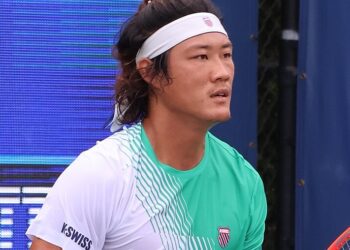 Zhizhen Zhang v Kamil Majchrzak betting tips and predictions